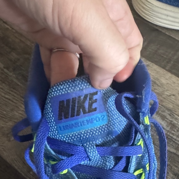 Nike Blue and Green Athletic Shoes main image 4